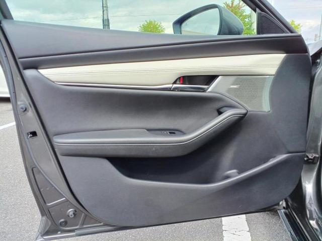 MAZDA3セダン XD Lパッケージ 新品タイヤ/BOSE/保証書/純正 SDナビ/衝突安全装置/シートヒーター/車線逸脱防止支援システム/シート 合皮/パーキングアシスト バックガイド/ドライブレコーダー 純正 衝突被害軽減システム(26枚目)