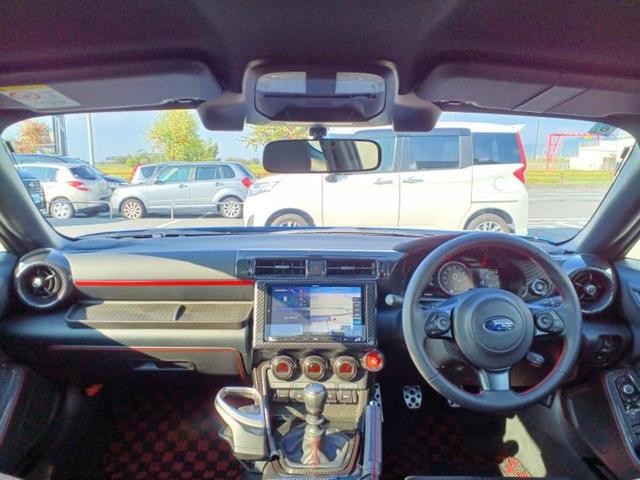 「この車の写真をもっと見たい」「状態が気になる」「この装備はついている？」どんな小さな疑問でもお気軽にお問い合わせください！