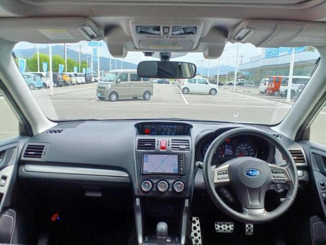 フォレスター 4WD2.0XTアイサイト サンルーフ/社外 SDナビ/アイサイト/シートヒーター 前席/車線逸脱防止支援システム/シート ハーフレザー/ヘッドランプ HID/Bluetooth接続/ETC/EBD付ABS/横滑り防止装置(4枚目)