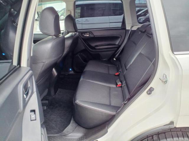 フォレスター 4WD2.0XTアイサイト サンルーフ/社外 SDナビ/アイサイト/シートヒーター 前席/車線逸脱防止支援システム/シート ハーフレザー/ヘッドランプ HID/Bluetooth接続/ETC/EBD付ABS/横滑り防止装置(6枚目)