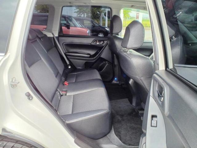 フォレスター 4WD2.0XTアイサイト サンルーフ/社外 SDナビ/アイサイト/シートヒーター 前席/車線逸脱防止支援システム/シート ハーフレザー/ヘッドランプ HID/Bluetooth接続/ETC/EBD付ABS/横滑り防止装置(20枚目)