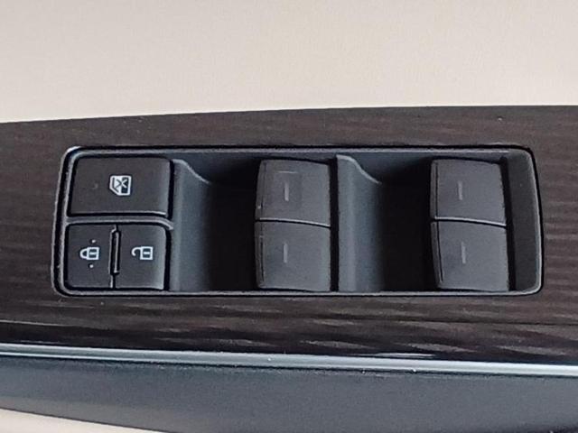 クラウンハイブリッド S Cパッケージ 純正エアロ/保証書/純正 8インチ SDナビ/衝突安全装置/シートヒーター/車線逸脱防止支援システム/シート フルレザー/ヘッドランプ LED/ETC/EBD付ABS/横滑り防止装置 革シート 記録簿(39枚目)