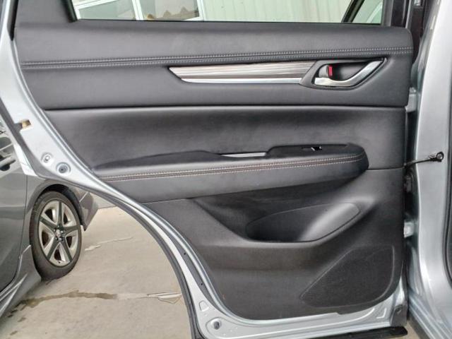 ＣＸ－５ ＸＤ　Ｌパッケージ　ＢＯＳＥ／保証書／純正　ＳＤナビ／衝突安全装置／シートヒーター／車線逸脱防止支援システム／シート　フルレザー／電動バックドア／ヘッドランプ　ＬＥＤ／Ｂｌｕｅｔｏｏｔｈ接続／ＥＴＣ／ＥＢＤ付ＡＢＳ（28枚目）