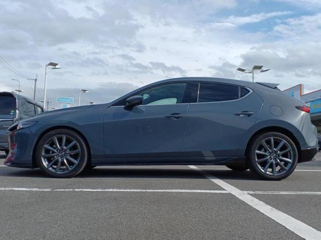 MAZDA3ファストバック 20Sプロアクティブツーリングセレクション エアロ/保証書/純正 SDナビ/衝突安全装置/シートヒーター/360°ビューモニター/車線逸脱防止支援システム/ヘッドランプ LED/Bluetooth接続/ETC/EBD付ABS/横滑り防止装置(2枚目)