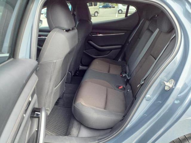 MAZDA3ファストバック 20Sプロアクティブツーリングセレクション エアロ/保証書/純正 SDナビ/衝突安全装置/シートヒーター/360°ビューモニター/車線逸脱防止支援システム/ヘッドランプ LED/Bluetooth接続/ETC/EBD付ABS/横滑り防止装置(6枚目)