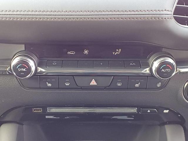 MAZDA3ファストバック 20Sプロアクティブツーリングセレクション エアロ/保証書/純正 SDナビ/衝突安全装置/シートヒーター/360°ビューモニター/車線逸脱防止支援システム/ヘッドランプ LED/Bluetooth接続/ETC/EBD付ABS/横滑り防止装置(12枚目)