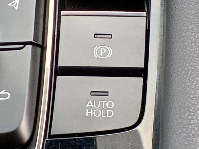 MAZDA3ファストバック 20Sプロアクティブツーリングセレクション エアロ/保証書/純正 SDナビ/衝突安全装置/シートヒーター/360°ビューモニター/車線逸脱防止支援システム/ヘッドランプ LED/Bluetooth接続/ETC/EBD付ABS/横滑り防止装置(17枚目)