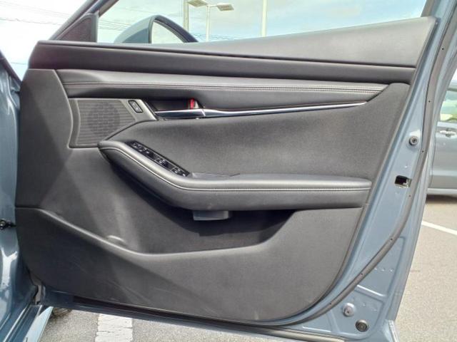 MAZDA3ファストバック 20Sプロアクティブツーリングセレクション エアロ/保証書/純正 SDナビ/衝突安全装置/シートヒーター/360°ビューモニター/車線逸脱防止支援システム/ヘッドランプ LED/Bluetooth接続/ETC/EBD付ABS/横滑り防止装置(25枚目)