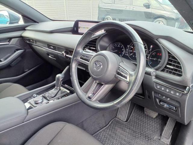 MAZDA3ファストバック 20Sプロアクティブツーリングセレクション エアロ/保証書/純正 SDナビ/衝突安全装置/シートヒーター/360°ビューモニター/車線逸脱防止支援システム/ヘッドランプ LED/Bluetooth接続/ETC/EBD付ABS/横滑り防止装置(30枚目)