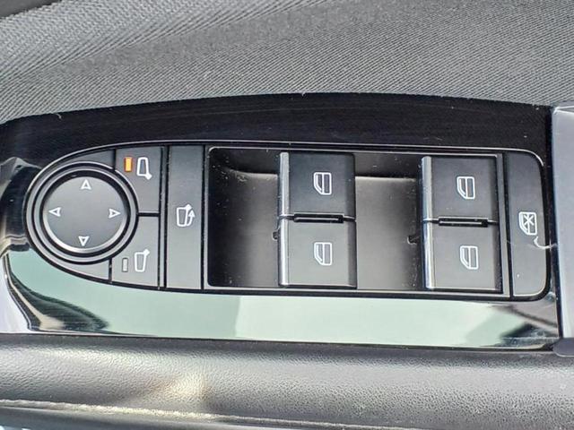 MAZDA3ファストバック 20Sプロアクティブツーリングセレクション エアロ/保証書/純正 SDナビ/衝突安全装置/シートヒーター/360°ビューモニター/車線逸脱防止支援システム/ヘッドランプ LED/Bluetooth接続/ETC/EBD付ABS/横滑り防止装置(38枚目)