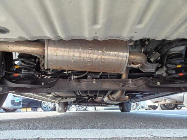 セレナ ハイウェイスターＶ　新品タイヤ／純正　９インチ　メモリーナビ／インテリジェントルームミラー／エマージェンシーブレーキ／両側電動スライドドア／アラウンドビューモニター／車線逸脱防止支援システム／プロパイロット　全周囲カメラ（43枚目）