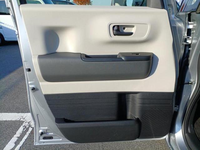 Ｎ－ＢＯＸ ヒョウジュン　新品タイヤ／保証書／純正　８インチ　ナビ／ホンダセンシング／電動スライドドア／車線逸脱防止支援システム／ヘッドランプ　ＬＥＤ／Ｂｌｕｅｔｏｏｔｈ接続／ＥＴＣ／ＥＢＤ付ＡＢＳ／横滑り防止装置（27枚目）