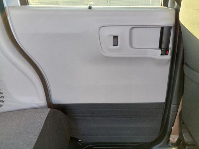 Ｎ－ＢＯＸ ヒョウジュン　新品タイヤ／保証書／純正　８インチ　ナビ／ホンダセンシング／電動スライドドア／車線逸脱防止支援システム／ヘッドランプ　ＬＥＤ／Ｂｌｕｅｔｏｏｔｈ接続／ＥＴＣ／ＥＢＤ付ＡＢＳ／横滑り防止装置（28枚目）