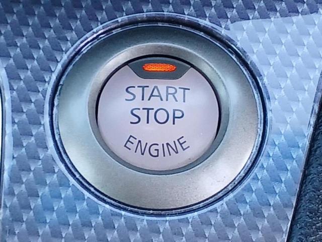 セレナ ライダーブラックラインHV 純正 8インチ SDナビ/フリップダウンモニター 純正 10.2インチ/両側電動スライドドア/ヘッドランプ HID/ETC/EBD付ABS/横滑り防止装置/アイドリングストップ ローダウン 記録簿(18枚目)