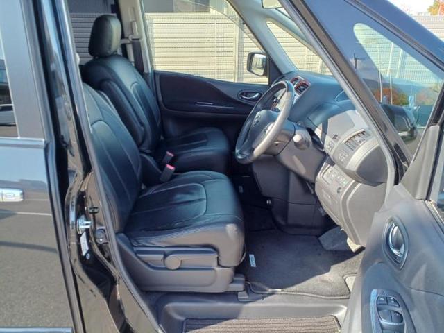 セレナ ライダーブラックラインHV 純正 8インチ SDナビ/フリップダウンモニター 純正 10.2インチ/両側電動スライドドア/ヘッドランプ HID/ETC/EBD付ABS/横滑り防止装置/アイドリングストップ ローダウン 記録簿(19枚目)