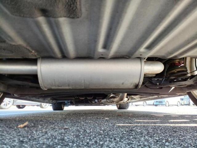 セレナ ライダーブラックラインHV 純正 8インチ SDナビ/フリップダウンモニター 純正 10.2インチ/両側電動スライドドア/ヘッドランプ HID/ETC/EBD付ABS/横滑り防止装置/アイドリングストップ ローダウン 記録簿(41枚目)