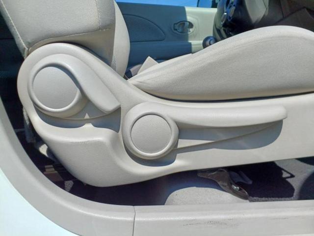 国産車から輸入車まで多様なお客様のニーズのお応えできるように、全国規模で豊富な在庫展開！車のことならＷＥＣＡＲＳへ！