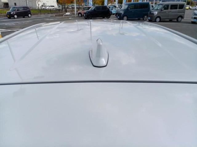 カローラツーリング ハイブリッドダブルバイビー 新品タイヤ/ディスプレイオーディオ10.5インチ/トヨタセーフティセンス/車線逸脱防止支援システム/シート ハーフレザー/パーキングアシスト バックガイド/ヘッドランプ LED 衝突被害軽減システム(44枚目)