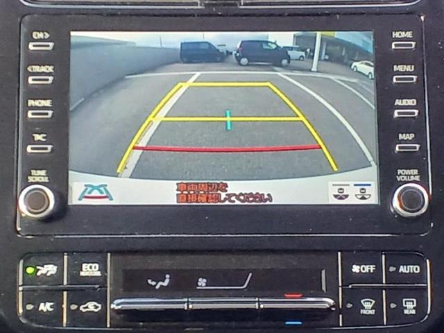 プリウス Ｓツーリングセレクション　新品タイヤ／純正エアロ／保証書／ディスプレイオーディオ＋ナビ８インチ／衝突安全装置／シートヒーター／車線逸脱防止支援システム／シート　合皮／ヘッドランプ　ＬＥＤ／ＵＳＢジャック　衝突被害軽減システム（11枚目）