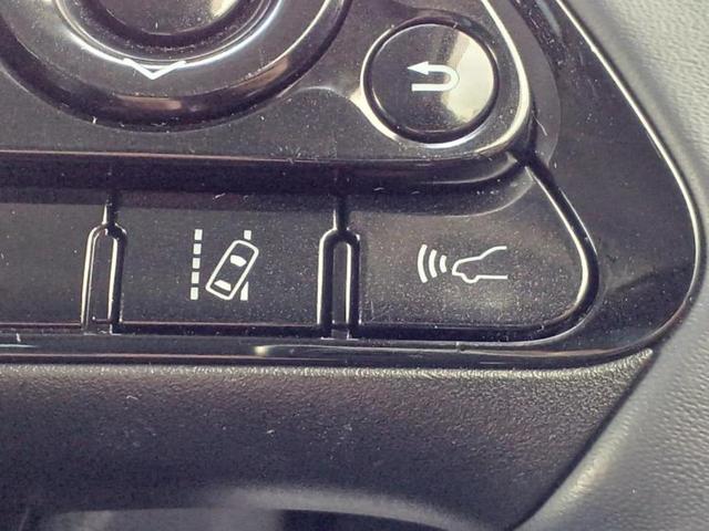 プリウス Ｓツーリングセレクション　新品タイヤ／純正エアロ／保証書／ディスプレイオーディオ＋ナビ８インチ／衝突安全装置／シートヒーター／車線逸脱防止支援システム／シート　合皮／ヘッドランプ　ＬＥＤ／ＵＳＢジャック　衝突被害軽減システム（16枚目）