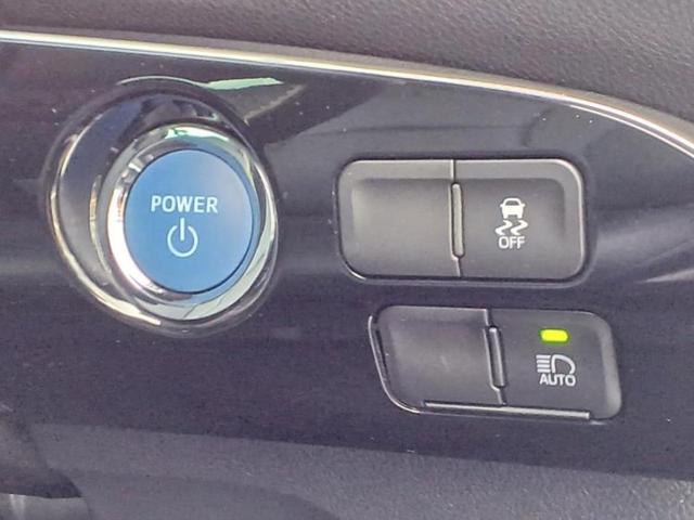 プリウス Ｓツーリングセレクション　新品タイヤ／純正エアロ／保証書／ディスプレイオーディオ＋ナビ８インチ／衝突安全装置／シートヒーター／車線逸脱防止支援システム／シート　合皮／ヘッドランプ　ＬＥＤ／ＵＳＢジャック　衝突被害軽減システム（18枚目）