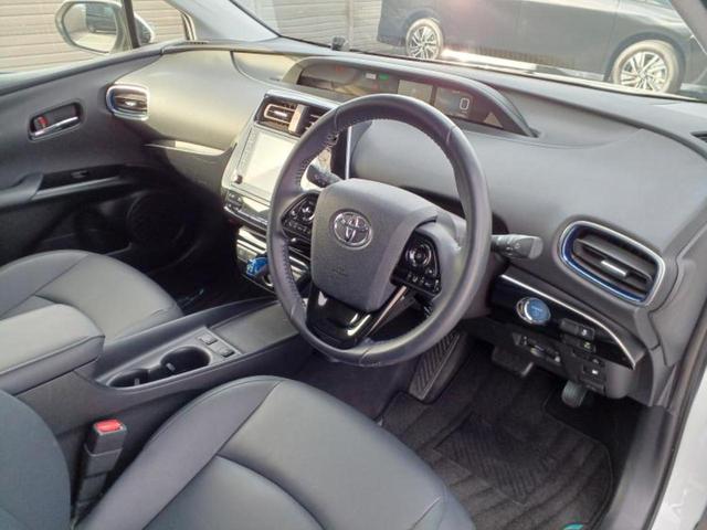 プリウス Ｓツーリングセレクション　新品タイヤ／純正エアロ／保証書／ディスプレイオーディオ＋ナビ８インチ／衝突安全装置／シートヒーター／車線逸脱防止支援システム／シート　合皮／ヘッドランプ　ＬＥＤ／ＵＳＢジャック　衝突被害軽減システム（30枚目）