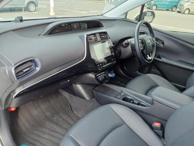 プリウス Ｓツーリングセレクション　新品タイヤ／純正エアロ／保証書／ディスプレイオーディオ＋ナビ８インチ／衝突安全装置／シートヒーター／車線逸脱防止支援システム／シート　合皮／ヘッドランプ　ＬＥＤ／ＵＳＢジャック　衝突被害軽減システム（31枚目）