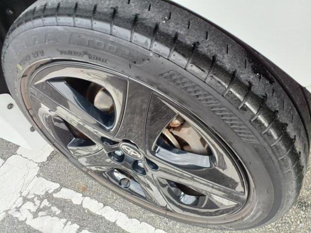 プリウス Ｓツーリングセレクション　新品タイヤ／純正エアロ／保証書／ディスプレイオーディオ＋ナビ８インチ／衝突安全装置／シートヒーター／車線逸脱防止支援システム／シート　合皮／ヘッドランプ　ＬＥＤ／ＵＳＢジャック　衝突被害軽減システム（50枚目）