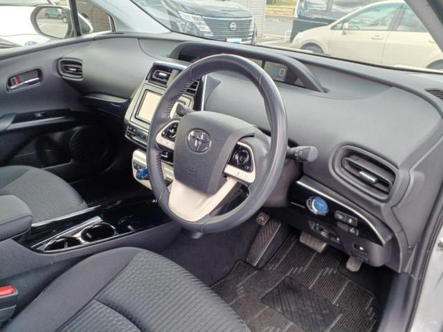 プリウス Ｓセーフティプラス　保証書／純正　ＳＤナビ／衝突安全装置／車線逸脱防止支援システム／パーキングアシスト　バックガイド／パーキングアシスト　自動操舵／ヘッドランプ　ＬＥＤ／Ｂｌｕｅｔｏｏｔｈ接続／ＥＴＣ　バックカメラ（30枚目）