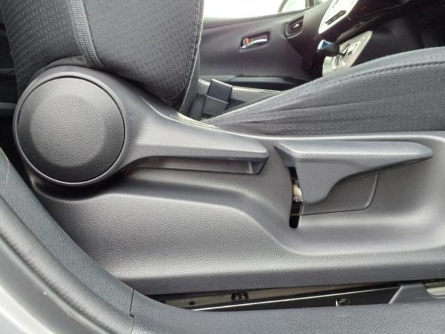 プリウス Ｓセーフティプラス　保証書／純正　ＳＤナビ／衝突安全装置／車線逸脱防止支援システム／パーキングアシスト　バックガイド／パーキングアシスト　自動操舵／ヘッドランプ　ＬＥＤ／Ｂｌｕｅｔｏｏｔｈ接続／ＥＴＣ　バックカメラ（33枚目）