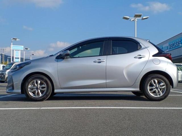 ヤリス Ｘ　保証書／ディスプレイオーディオ＋ナビ／衝突安全装置／車線逸脱防止支援システム／パーキングアシスト　バックガイド／Ｂｌｕｅｔｏｏｔｈ接続／ＥＴＣ／ＥＢＤ付ＡＢＳ／横滑り防止装置　衝突被害軽減システム（2枚目）