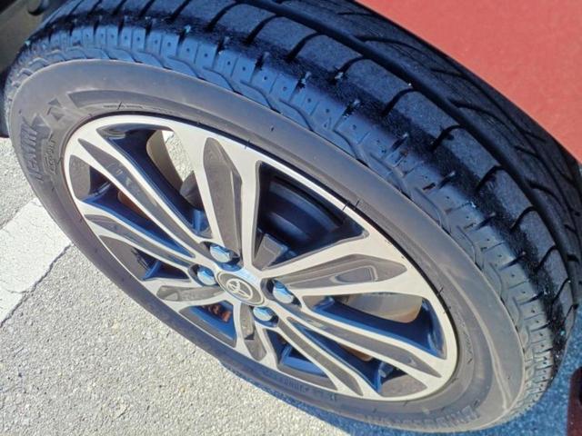 国産車から輸入車まで多様なお客様のニーズのお応えできるように、全国規模で豊富な在庫展開！車のことならＷＥＣＡＲＳへ！