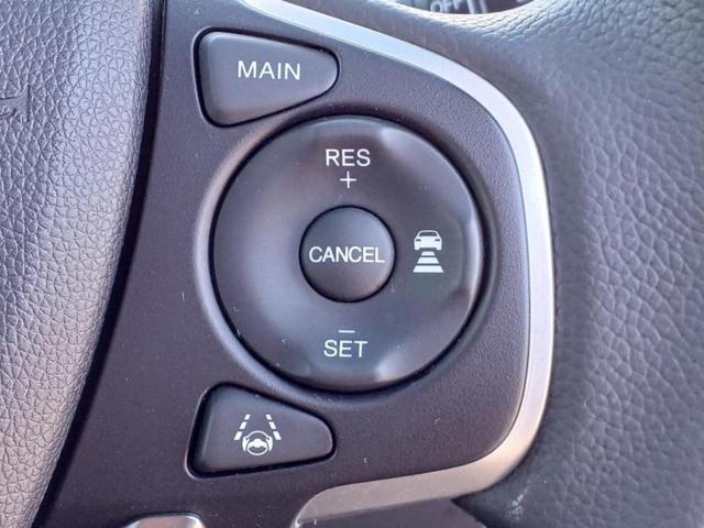 フリードハイブリッド ハイブリッドクロスターホンダセンシング　新品タイヤ／保証書／純正　９インチ　ＳＤナビ／衝突安全装置／両側電動スライドドア／車線逸脱防止支援システム／シート　ハーフレザー／パーキングアシスト　バックガイド／ヘッドランプ　ＬＥＤ　バックカメラ（14枚目）