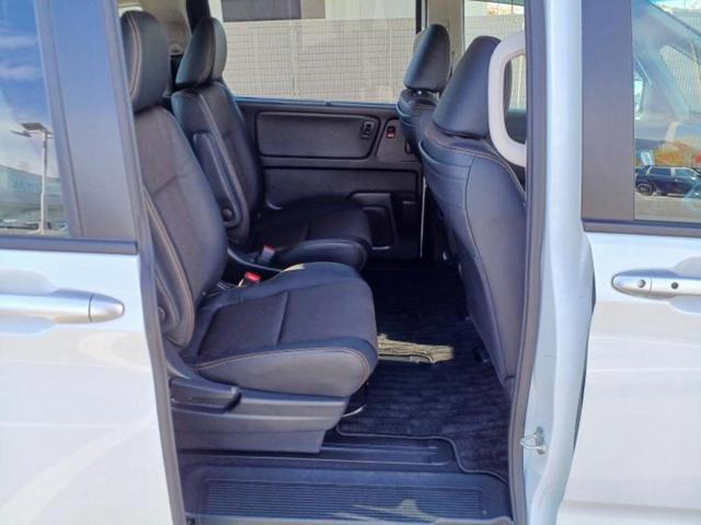 フリードハイブリッド ハイブリッドクロスターホンダセンシング　新品タイヤ／保証書／純正　９インチ　ＳＤナビ／衝突安全装置／両側電動スライドドア／車線逸脱防止支援システム／シート　ハーフレザー／パーキングアシスト　バックガイド／ヘッドランプ　ＬＥＤ　バックカメラ（20枚目）