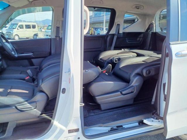 フリードハイブリッド ハイブリッドクロスターホンダセンシング　新品タイヤ／保証書／純正　９インチ　ＳＤナビ／衝突安全装置／両側電動スライドドア／車線逸脱防止支援システム／シート　ハーフレザー／パーキングアシスト　バックガイド／ヘッドランプ　ＬＥＤ　バックカメラ（23枚目）