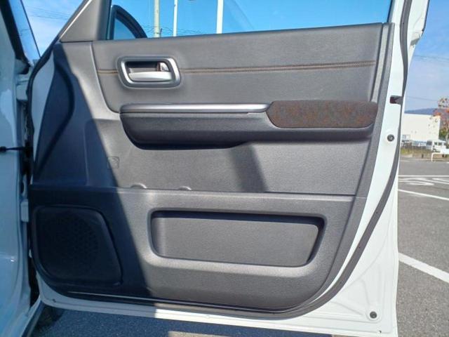 フリードハイブリッド ハイブリッドクロスターホンダセンシング　新品タイヤ／保証書／純正　９インチ　ＳＤナビ／衝突安全装置／両側電動スライドドア／車線逸脱防止支援システム／シート　ハーフレザー／パーキングアシスト　バックガイド／ヘッドランプ　ＬＥＤ　バックカメラ（25枚目）