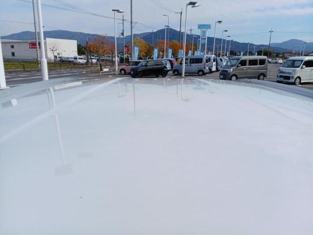 フリードハイブリッド ハイブリッドクロスターホンダセンシング　新品タイヤ／保証書／純正　９インチ　ＳＤナビ／衝突安全装置／両側電動スライドドア／車線逸脱防止支援システム／シート　ハーフレザー／パーキングアシスト　バックガイド／ヘッドランプ　ＬＥＤ　バックカメラ（43枚目）