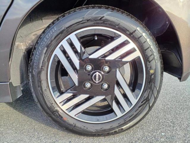 ルークス ハイウェイスターＸプロパイロットエディション　新品タイヤ／保証書／純正　９インチ　メモリーナビ／エマージェンシーブレーキ／ハンズフリー両側電動スライドドア／アラウンドビューモニター／車線逸脱防止支援システム／プロパイロット　衝突被害軽減システム（47枚目）