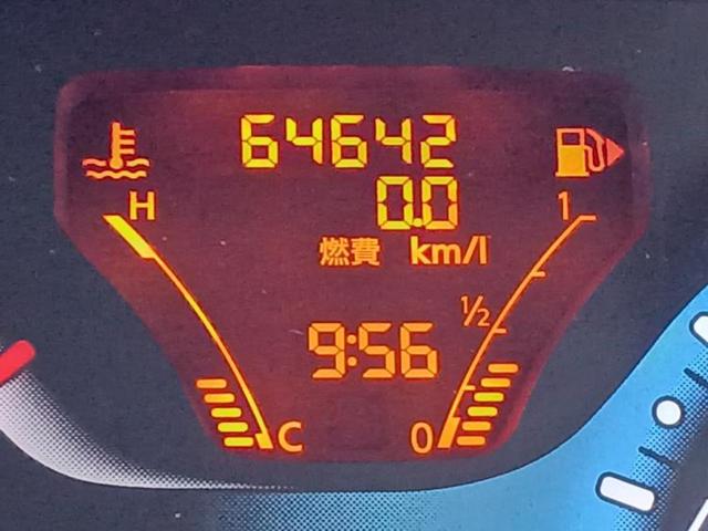 キューブ １５Ｘ　純正　ＳＤナビ／ヘッドランプ　ＨＩＤ／Ｂｌｕｅｔｏｏｔｈ接続／ＥＴＣ／ＥＢＤ付ＡＢＳ／フルセグＴＶ／エアバッグ　運転席／エアバッグ　助手席／パワーウインドウ／エンジンスタートボタン　ワンオーナー（12枚目）