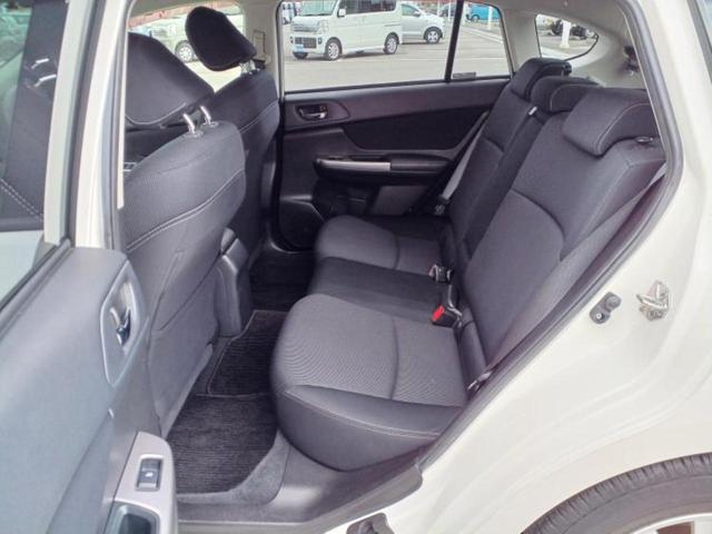 インプレッサスポーツ １．６ｉ－Ｌ　新品タイヤ／社外　ＳＤナビ／ヘッドランプ　ＨＩＤ／Ｂｌｕｅｔｏｏｔｈ接続／ＥＴＣ／ＥＢＤ付ＡＢＳ／横滑り防止装置／アイドリングストップ／バックモニター／フルセグＴＶ／エアバッグ　運転席　バックカメラ（6枚目）