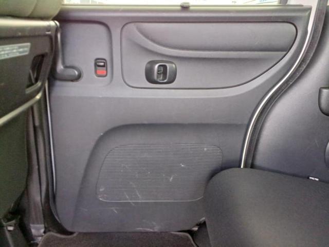 N-BOXカスタム G・Lパッケージ 新品タイヤ/保証書/社外 SDナビ/電動スライドドア/ヘッドランプ HID/ETC/EBD付ABS/横滑り防止装置/アイドリングストップ/バックモニター/フルセグTV/DVD/エアバッグ 運転席(26枚目)