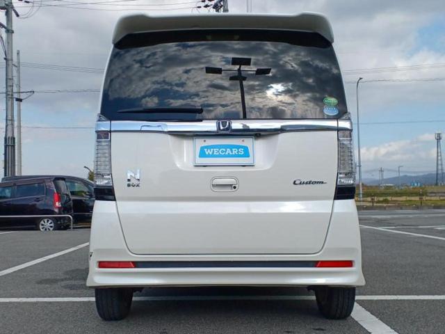 N-BOXカスタム G・Lパッケージ 新品タイヤ/保証書/社外 SDナビ/電動スライドドア/ヘッドランプ HID/ETC/EBD付ABS/横滑り防止装置/アイドリングストップ/バックモニター/フルセグTV/DVD/エアバッグ 運転席(39枚目)