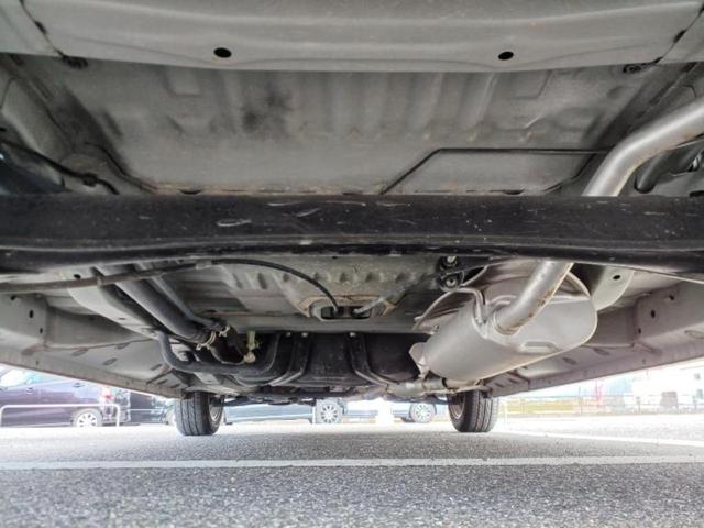 N-BOXカスタム G・Lパッケージ 新品タイヤ/保証書/社外 SDナビ/電動スライドドア/ヘッドランプ HID/ETC/EBD付ABS/横滑り防止装置/アイドリングストップ/バックモニター/フルセグTV/DVD/エアバッグ 運転席(41枚目)