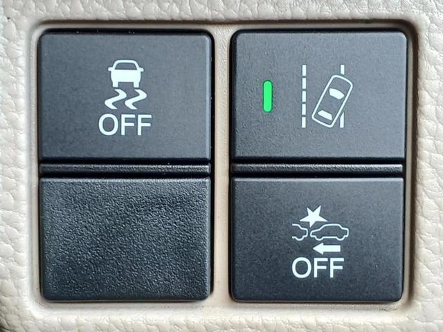 N-BOX G・Lホンダセンシング 新品タイヤ/保証書/社外 SDナビ/電動スライドドア/パーキングアシスト バックガイド/ヘッドランプ LED/ETC/EBD付ABS/横滑り防止装置/アイドリングストップ バックカメラ DVD再生(16枚目)