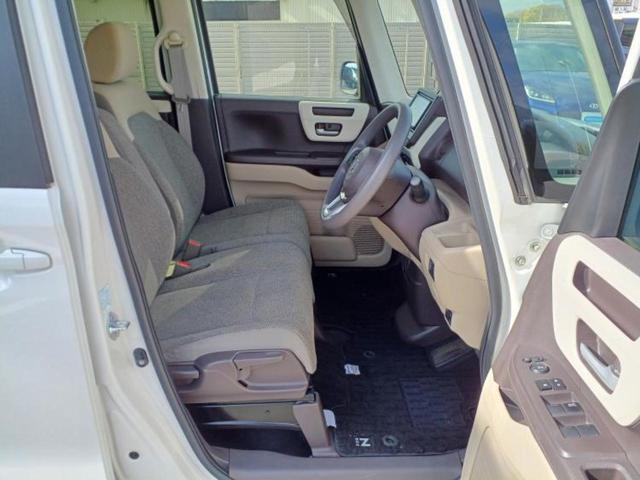 N-BOX G・Lホンダセンシング 新品タイヤ/保証書/社外 SDナビ/電動スライドドア/パーキングアシスト バックガイド/ヘッドランプ LED/ETC/EBD付ABS/横滑り防止装置/アイドリングストップ バックカメラ DVD再生(19枚目)