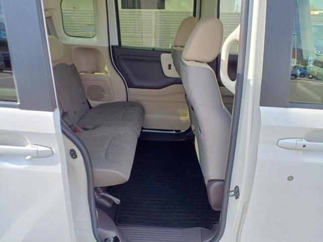 N-BOX G・Lホンダセンシング 新品タイヤ/保証書/社外 SDナビ/電動スライドドア/パーキングアシスト バックガイド/ヘッドランプ LED/ETC/EBD付ABS/横滑り防止装置/アイドリングストップ バックカメラ DVD再生(20枚目)