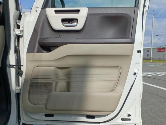N-BOX G・Lホンダセンシング 新品タイヤ/保証書/社外 SDナビ/電動スライドドア/パーキングアシスト バックガイド/ヘッドランプ LED/ETC/EBD付ABS/横滑り防止装置/アイドリングストップ バックカメラ DVD再生(25枚目)