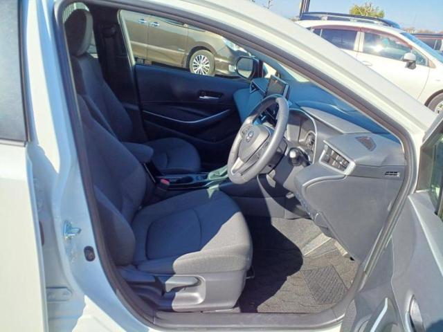 カローラ ハイブリッドS 保証書/ディスプレイオーディオ+ナビ9インチ/衝突安全装置/車線逸脱防止支援システム/ヘッドランプ LED/Bluetooth接続/EBD付ABS/横滑り防止装置/アイドリングストップ バックカメラ(7枚目)