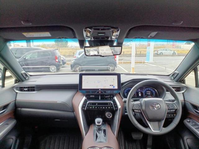 ハリアー Z 純正エアロ/JBL/保証書/ディスプレイオーディオ+ナビ12.3インチ/デジタルインナーミラー/パノラミックビューモニター/車線逸脱防止支援システム/シート ハーフレザー/電動バックドア 全周囲カメラ(4枚目)