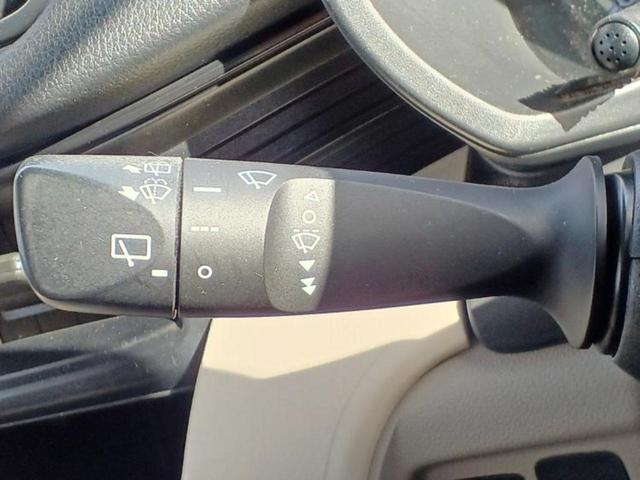 ステラ Lスマートアシスト 新品タイヤ/保証書/純正 SDナビ/衝突安全装置/Bluetooth接続/EBD付ABS/横滑り防止装置/アイドリングストップ/フルセグTV/エアバッグ 運転席/エアバッグ 助手席/パワーウインドウ(18枚目)